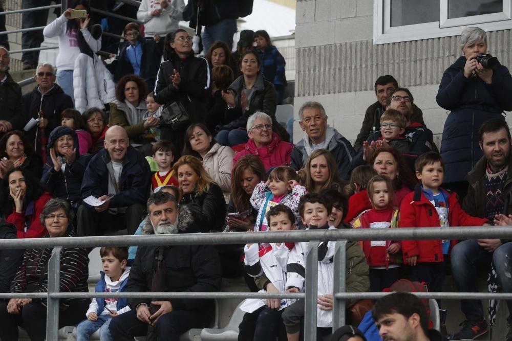 Carrera Solidaria por el Sáhara en el Estadio Municipal de Atletismo Yago Lamela