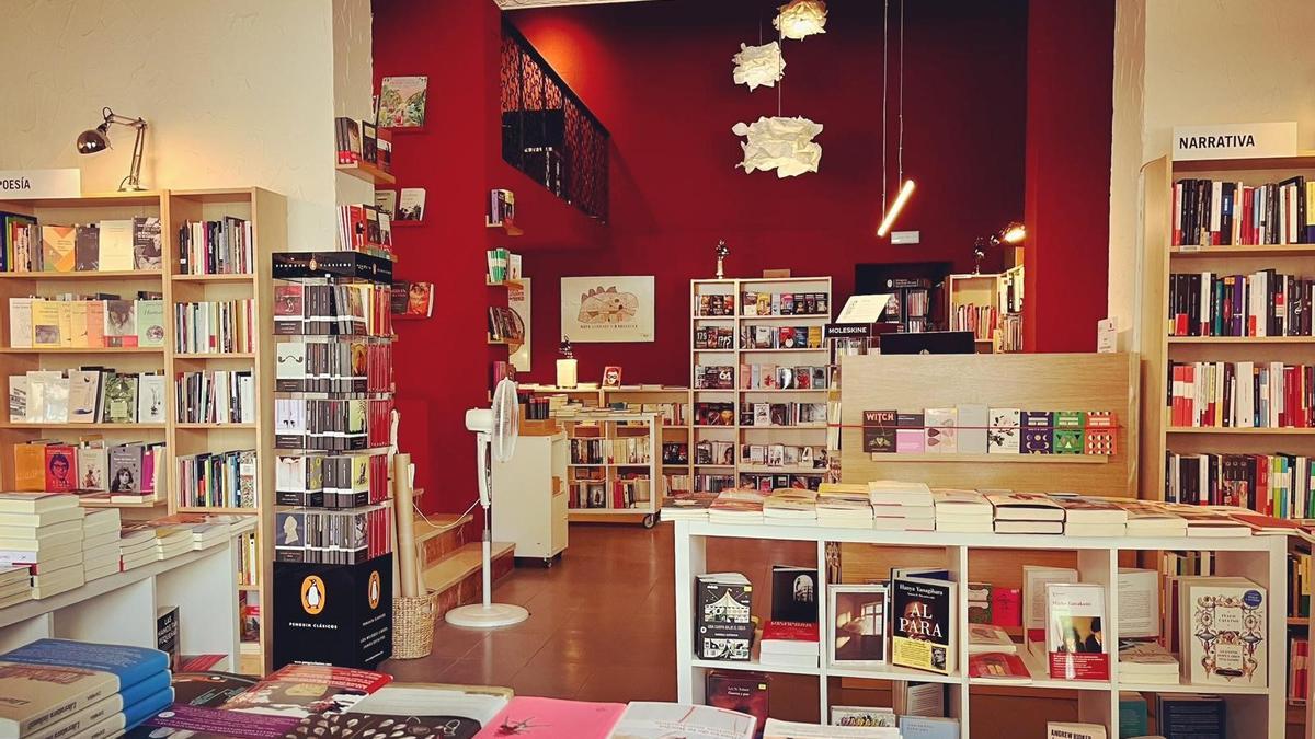 Interior de la librería Cervantes y Compañía