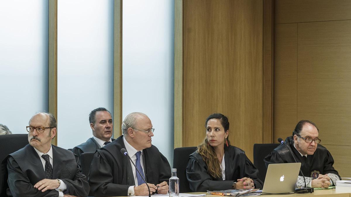 El Tribunal Superior de Justicia de Castilla y León celebra la vista por el recurso elevado por la totalidad de las partes personadas en la causa abierta por el crimen de Isabel Carrasco en 2016
