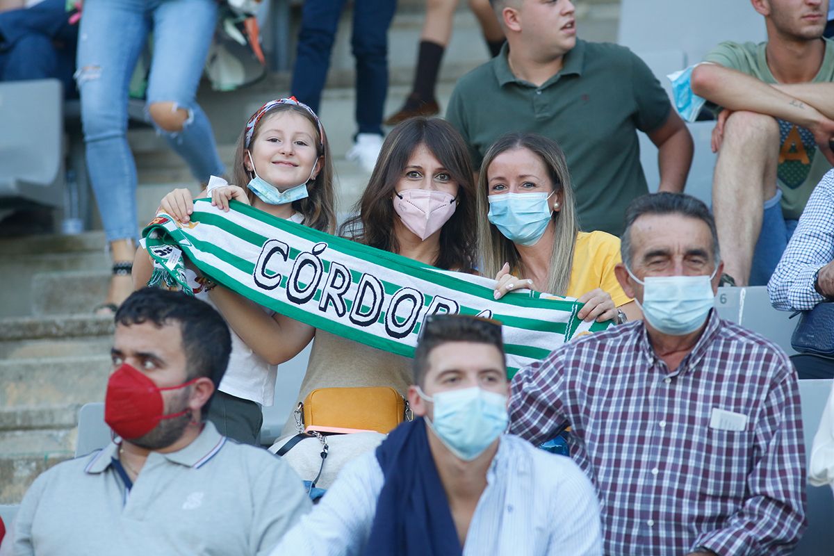 La grada de El Arcángel en el Córdoba CF-Antequera