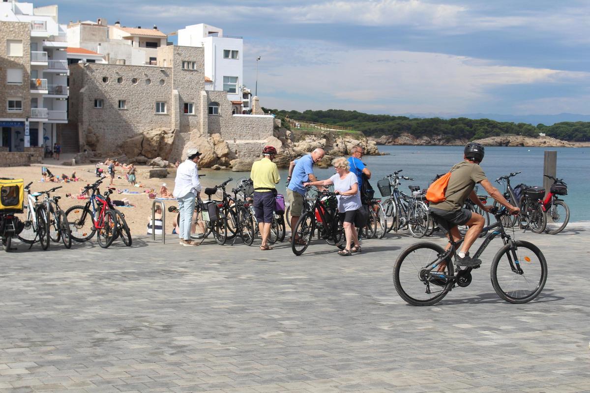 La platja de les Barques és un els punts neuràlgics de la població