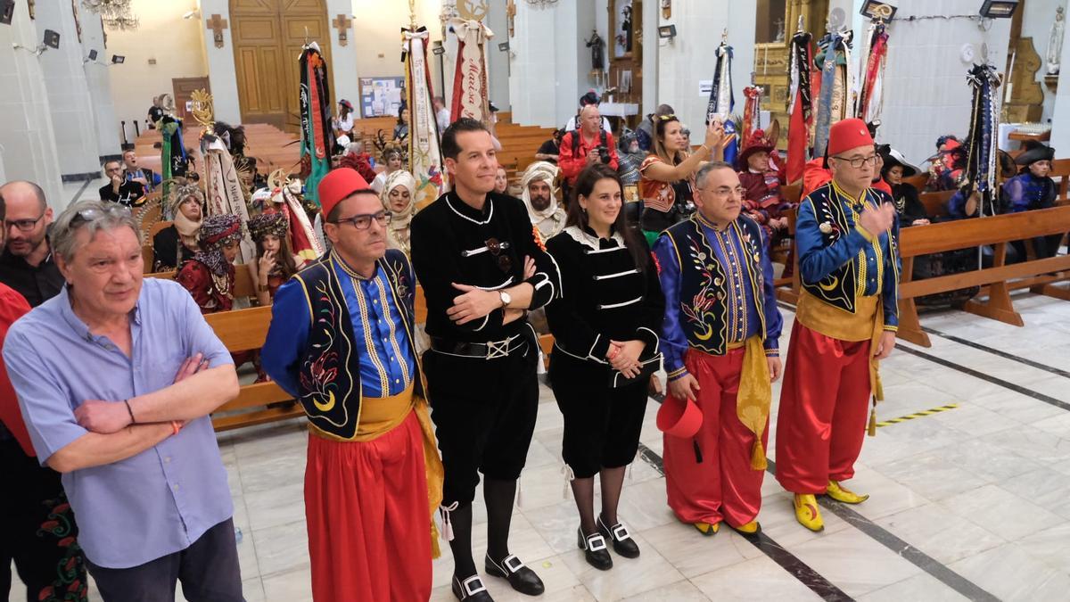 Este año al templo de Santa Ana solo han accedido las autoridades y los cargos festeros.