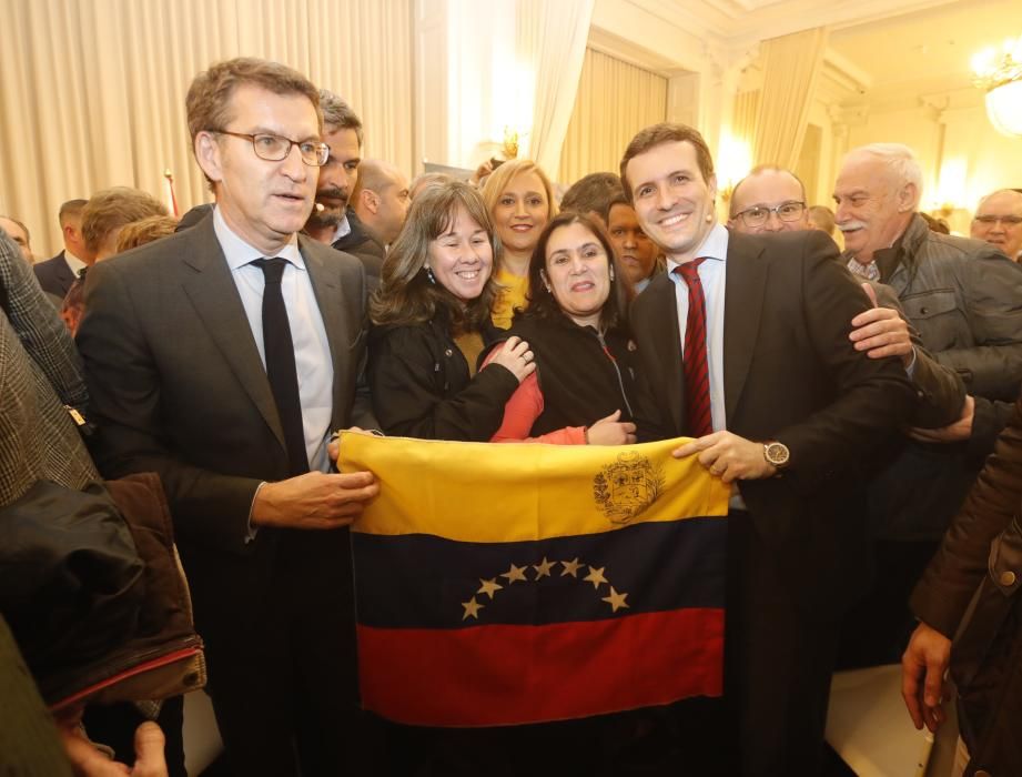 Casado estuvo arropado por Feijóo y Muñoz en su acto en A Sede del Celta