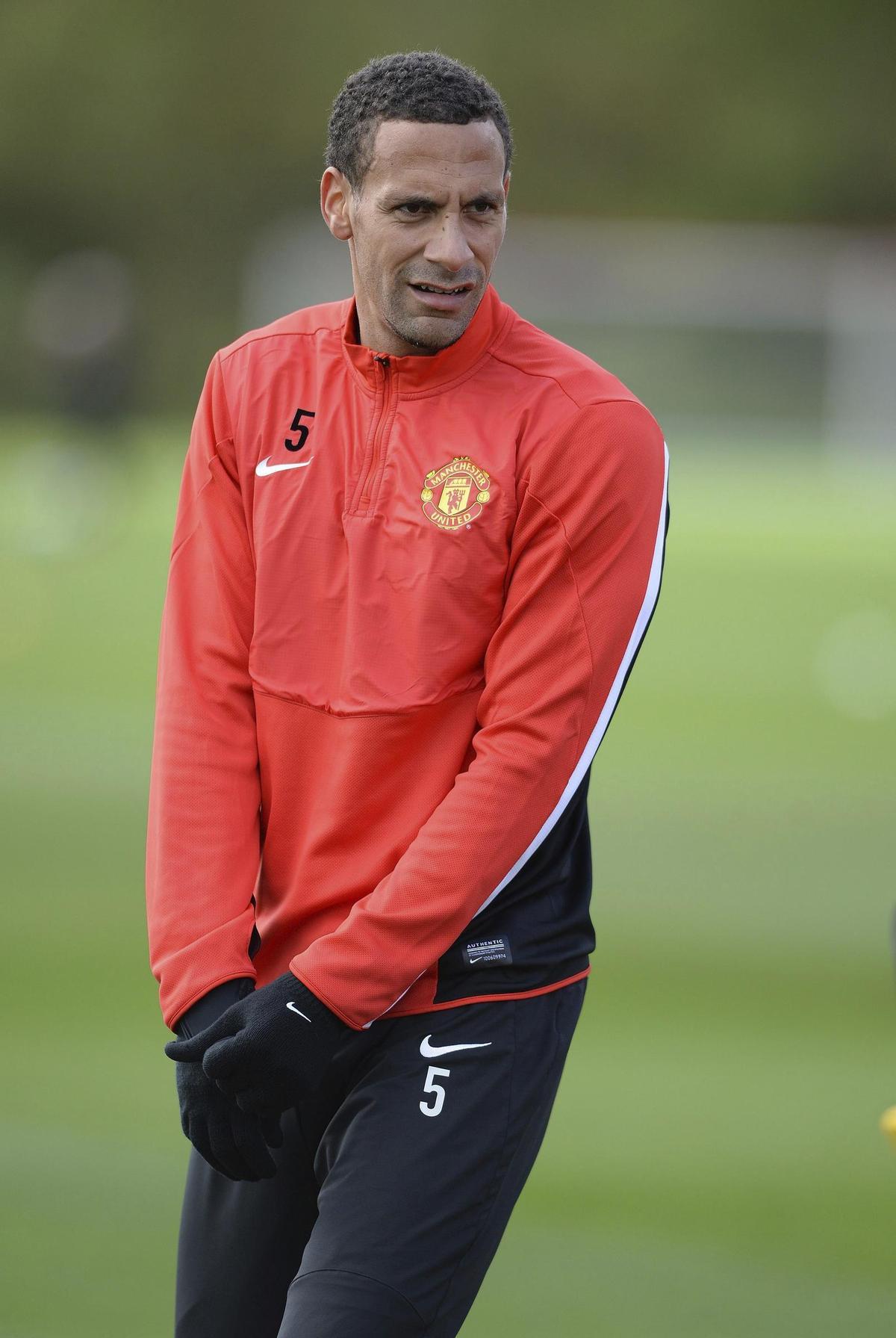 Rio Ferdinand, en un entrenamiento con el Manchester United