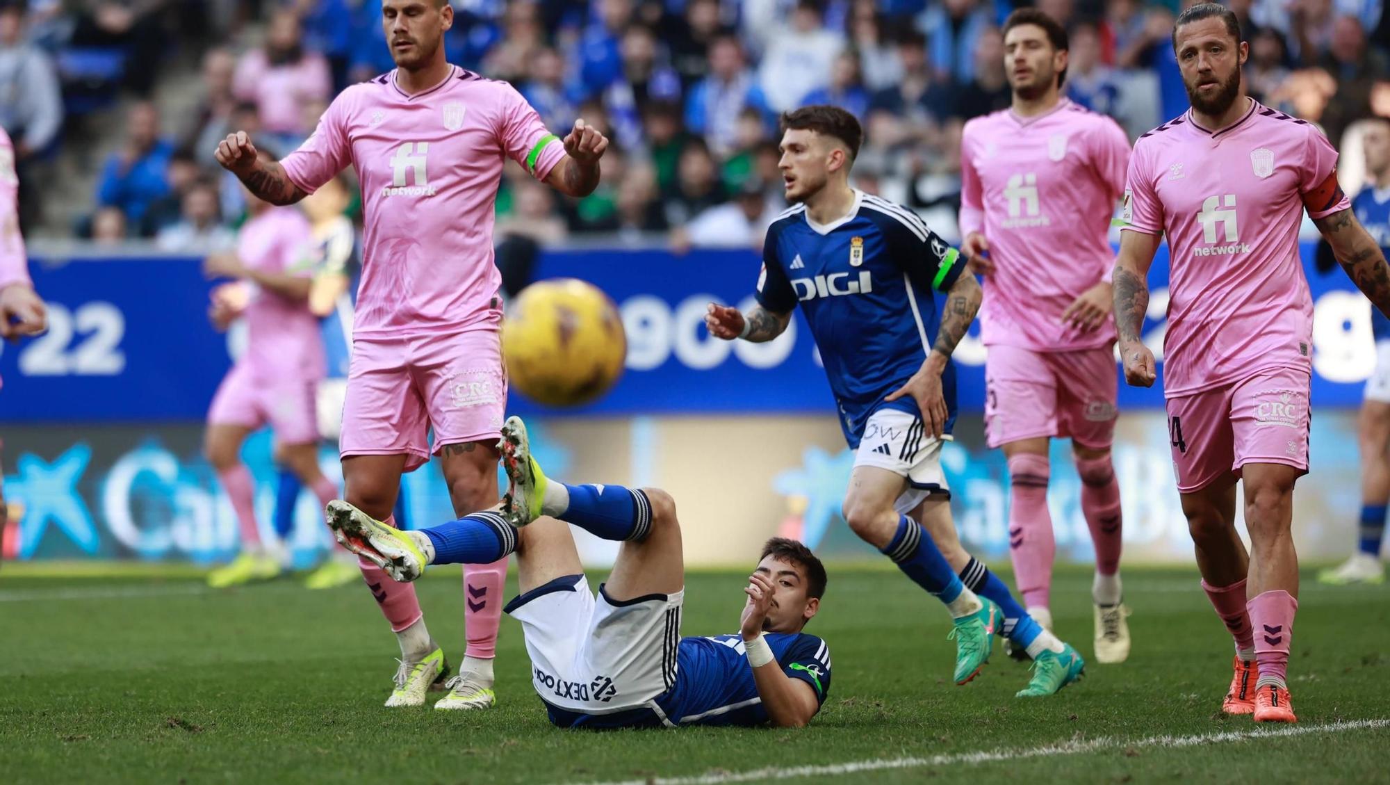 Así fue el partido entre el Real Oviedo y el Eldense