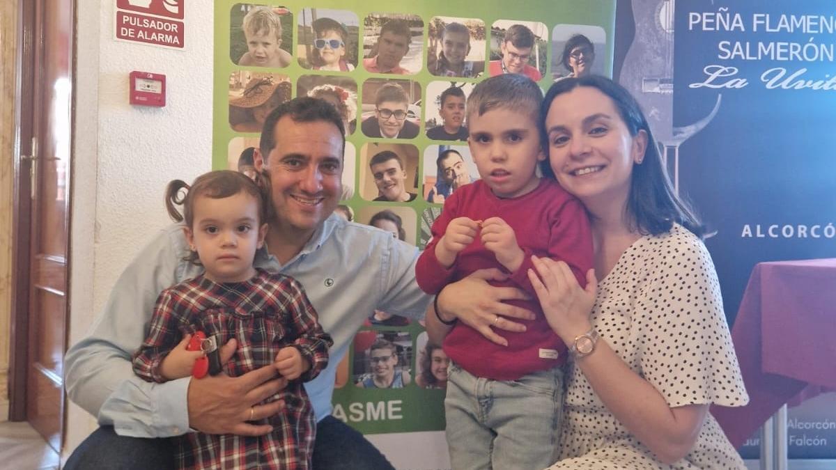 Vivir con Síndrome de Smith-Magenis, una enfermedad genética rara con apenas 100 casos en España