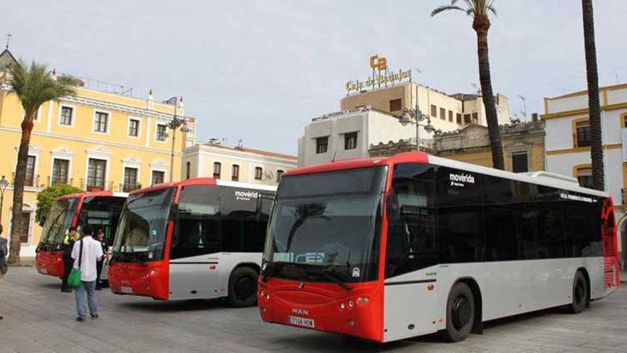 Vectalia invierte 700.000 euros en tres nuevos autobuses eficientes para Mérida