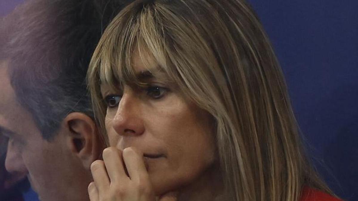 Peinado lleva a juicio a Begoña Gómez porque "la costumbre" no permite a la cónyuge del presidente del Gobierno destinar "recursos públicos a una actividad propia"