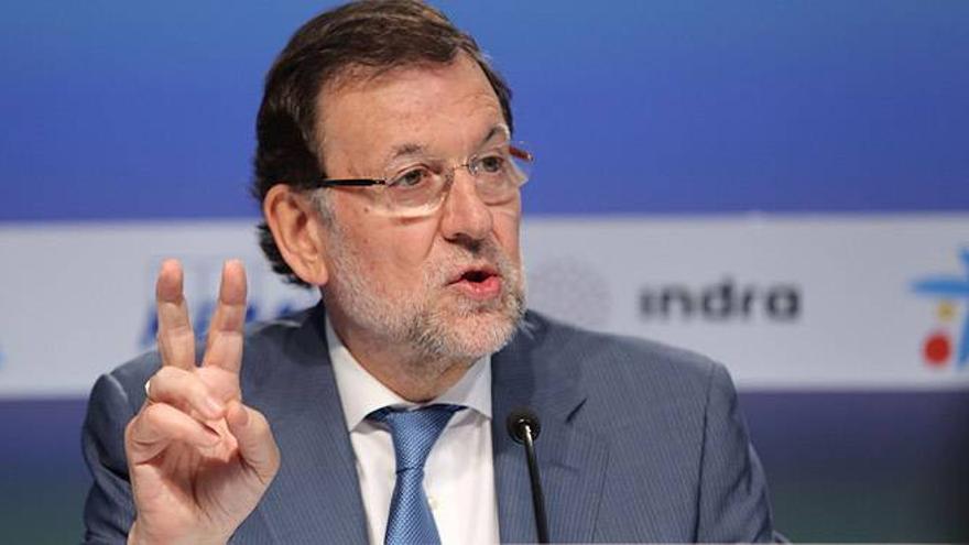 Rajoy: &quot;Corregiré errores, pero no la política económica&quot;