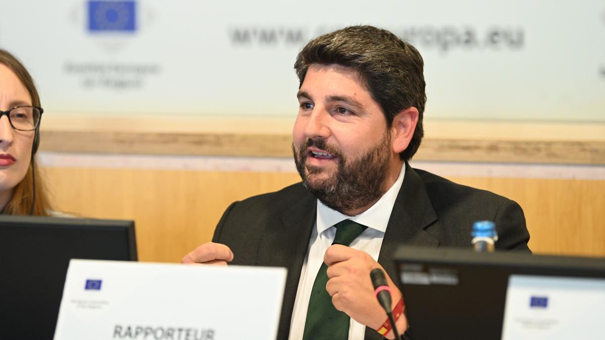 El presidente de la Región de Murcia, Fernando López Miras, durante su participación en una reunión en Bruselas como ponente del dictamen el pasado mes de julio.