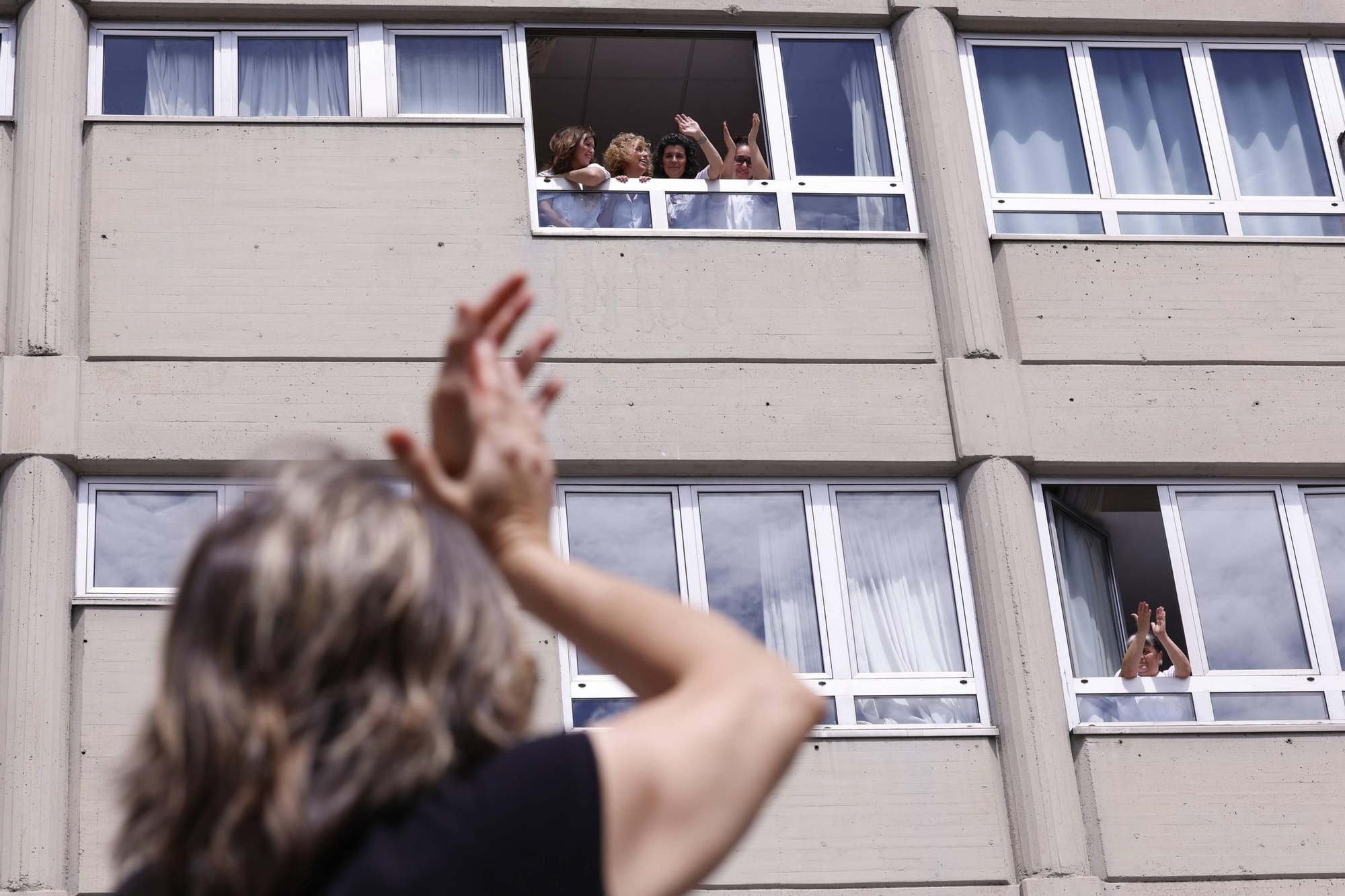 EN IMÁGENES: Cientos de profesores se manifiestan en Oviedo en la cuarta jornada de huelga