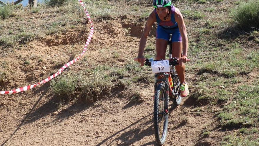 María José García gana la Copa de España de triatlón cross