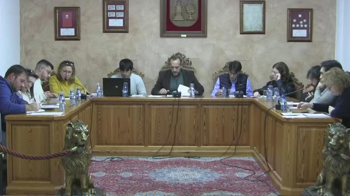 Pleno de la Font de la Figuera en el que se aprobó el presupuesto de 2026 por unanimidad.