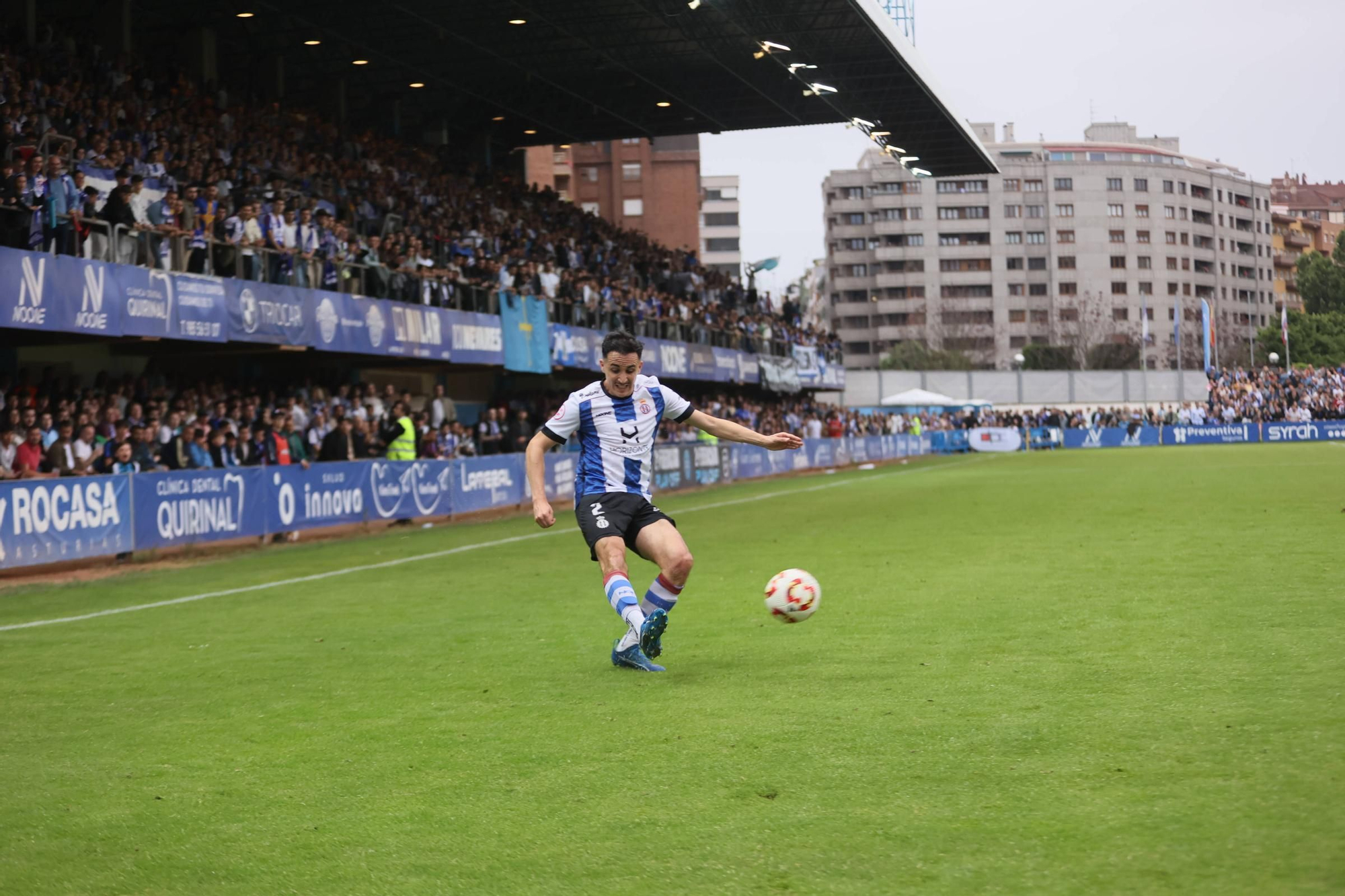 EN IMÁGENES: La final por el ascenso entre Avilés y Rayo Majadahonda vivida en el Suárez Puerta