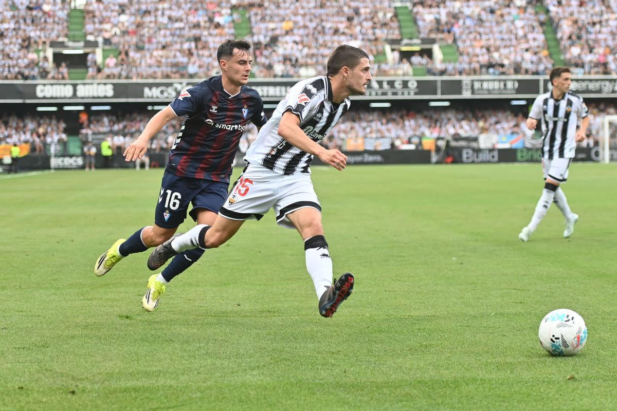 La afición albinegra, protagonista dentro y fuera del SkyFi Castalia