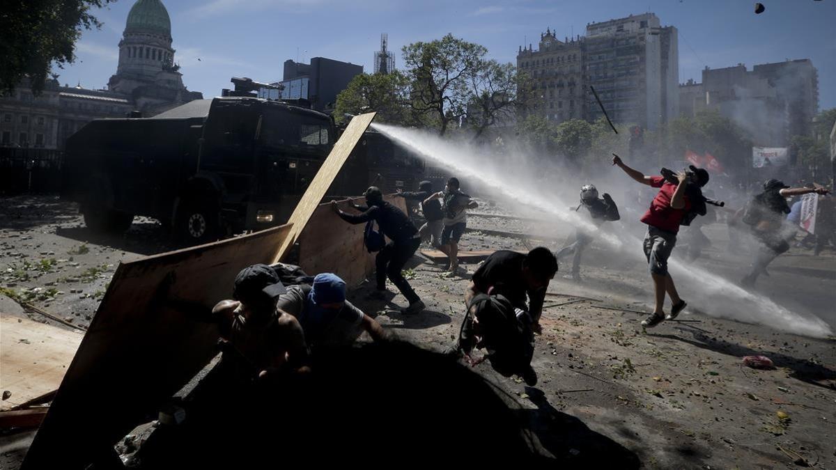 protestas en argentina por la reforma de las pensiones