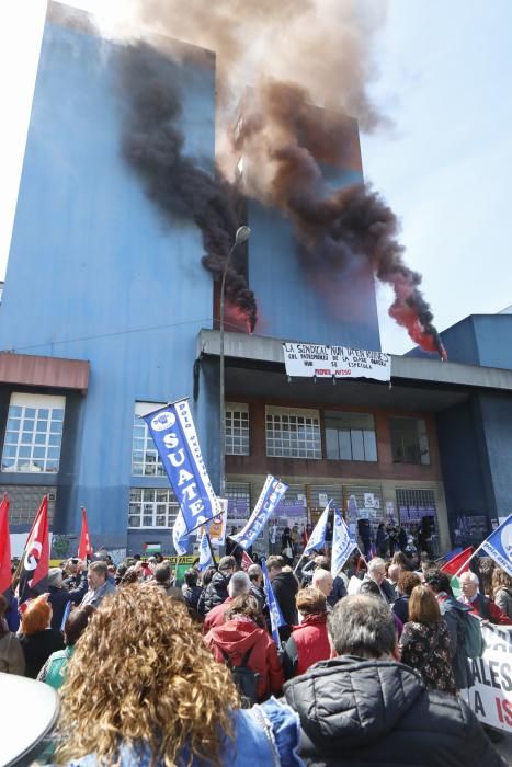 Los sindicatos minoritarios reclaman en Gijón políticas contra la precariedad