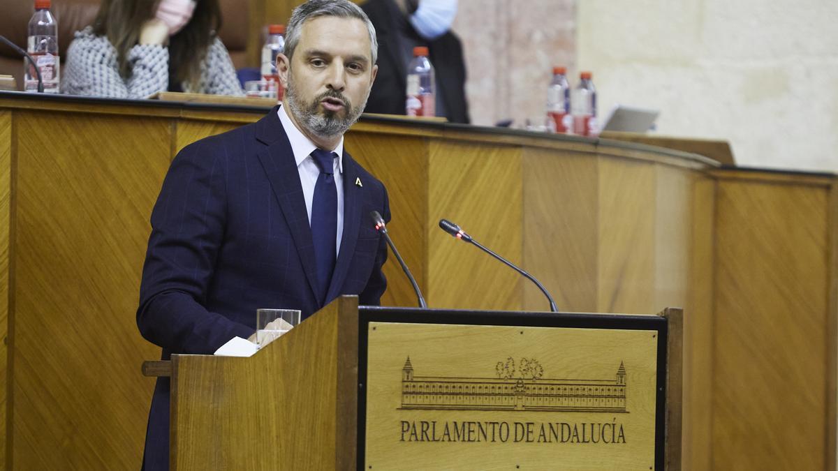 El consejero de Hacienda, Juan Bravo, este viernes, en el Parlamento andaluz.