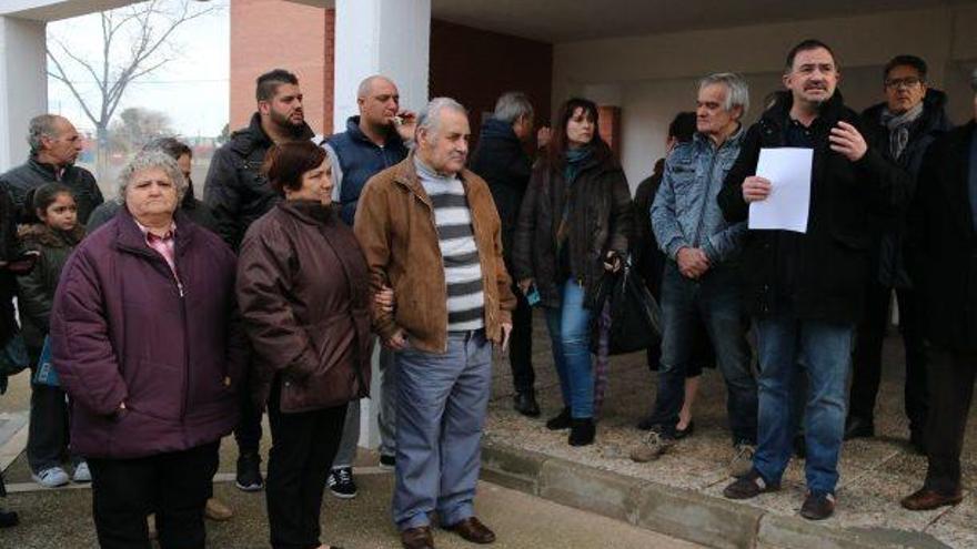 Reusencs protestant ahir contra els talls de la llum per insolvència