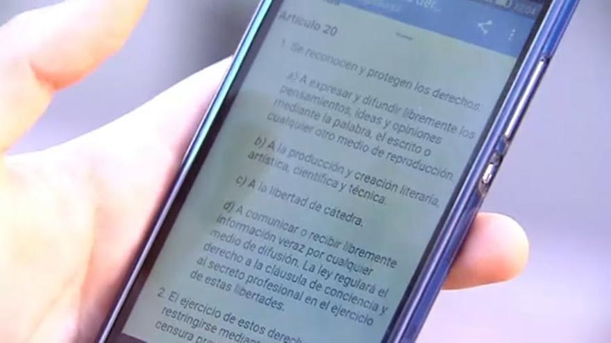 Vídeo / Dos años y medio de cárcel por parodiar la muerte de Carrero Blanco en las redes