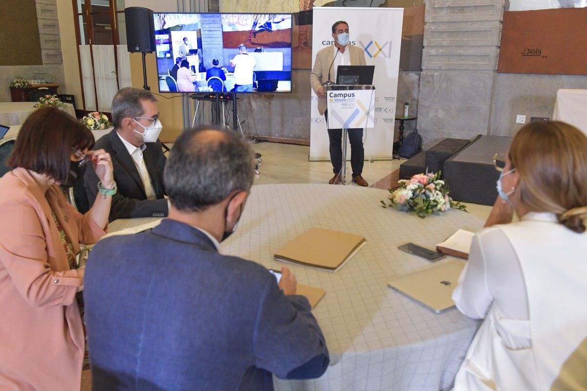 Debate 'La protección social tras la covid' en el Campus de Verano de la Fundación Siglo XXI