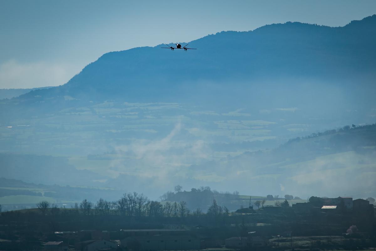 Un dron sale de Tremp camino del Hospital Arnau de Vilanova de Lleida.