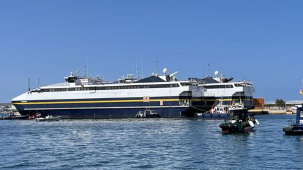 La iniciativa trabaja para evitar la vuelta de los ferris a la bahía de Portmany.