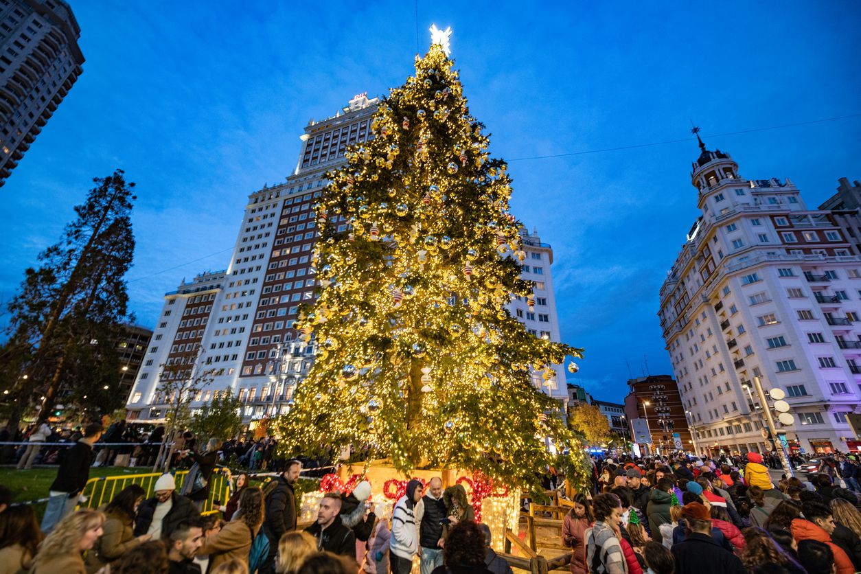 Árbol navideño en Madrid, España