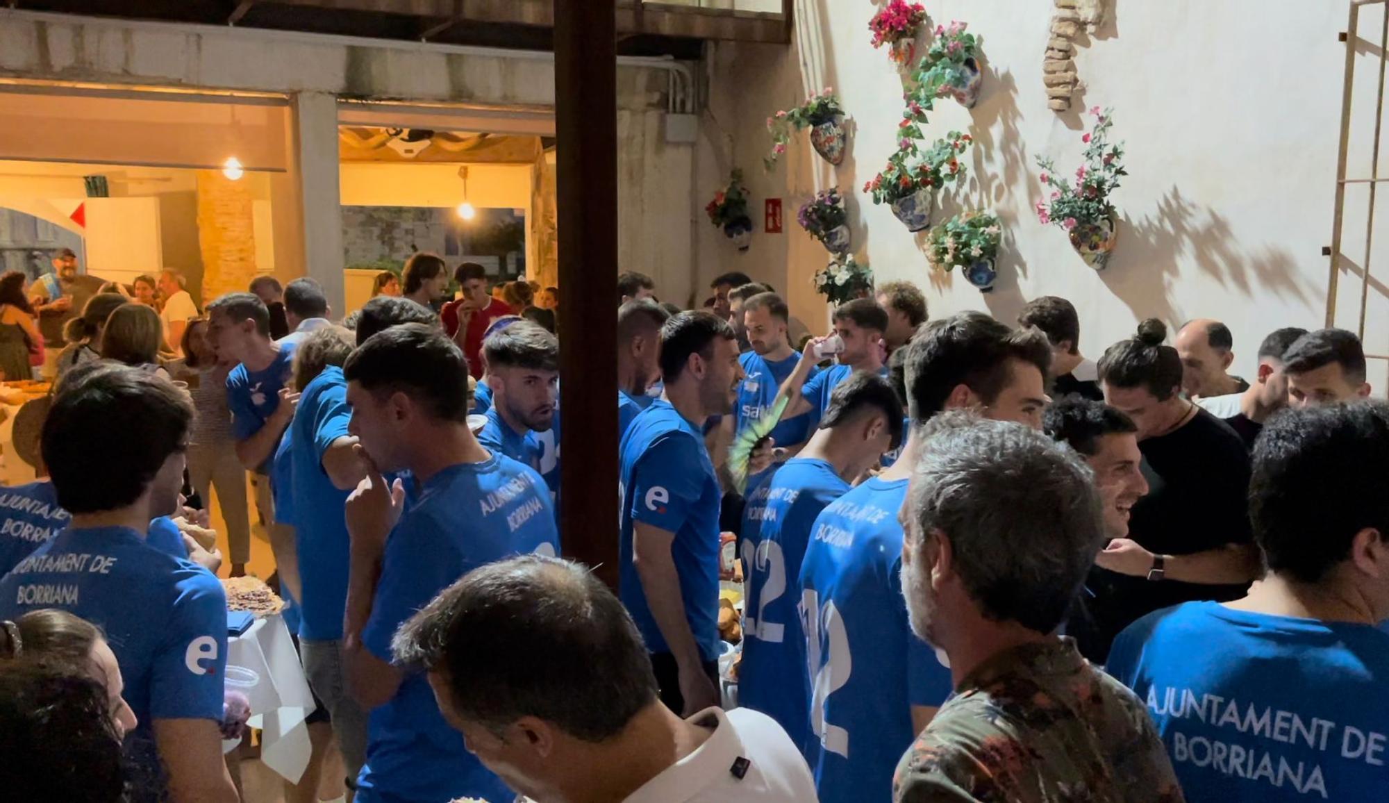 Galería | Las imágenes de la fiesta en Burriana por el ascenso a Tercera