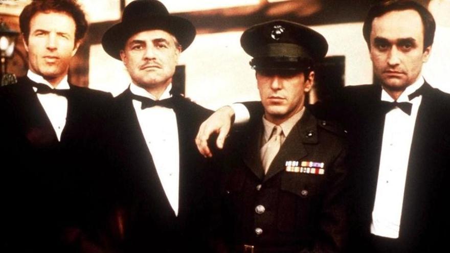 Parte del reparto de "El Padrino".