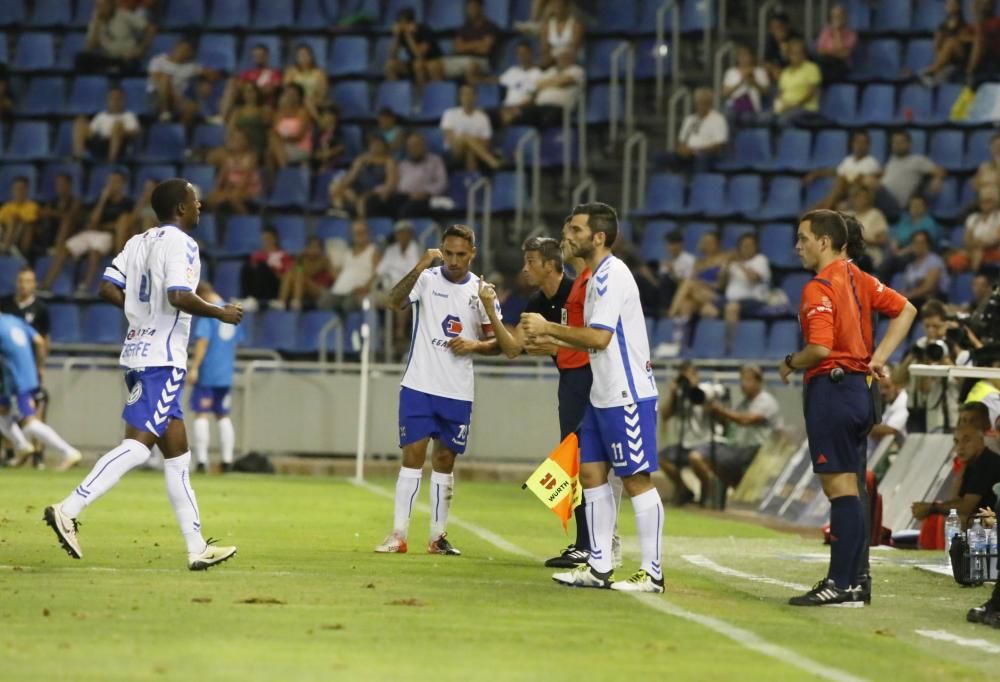 Delia Padrón Partido Copa Mahou entre el Tenerife y Las Palmas.