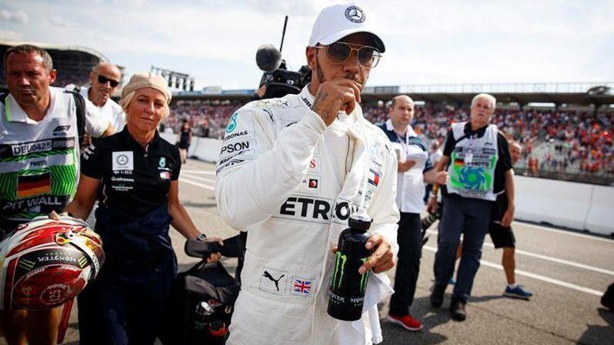 Hamilton saca brillo al aniversario de Mercedes en Alemania