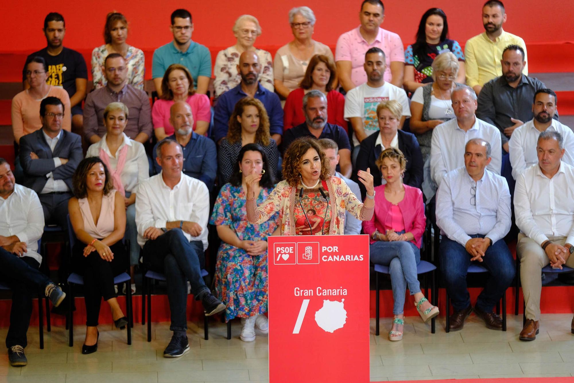 Montero alaba la defensa "martillo pilón" que ha hecho Torres de Canarias ante el Estado