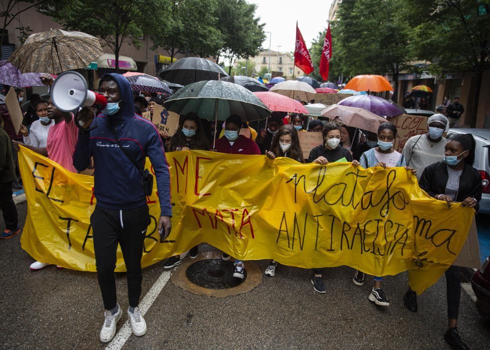 Manifestació contra el racisme a Salt i Girona