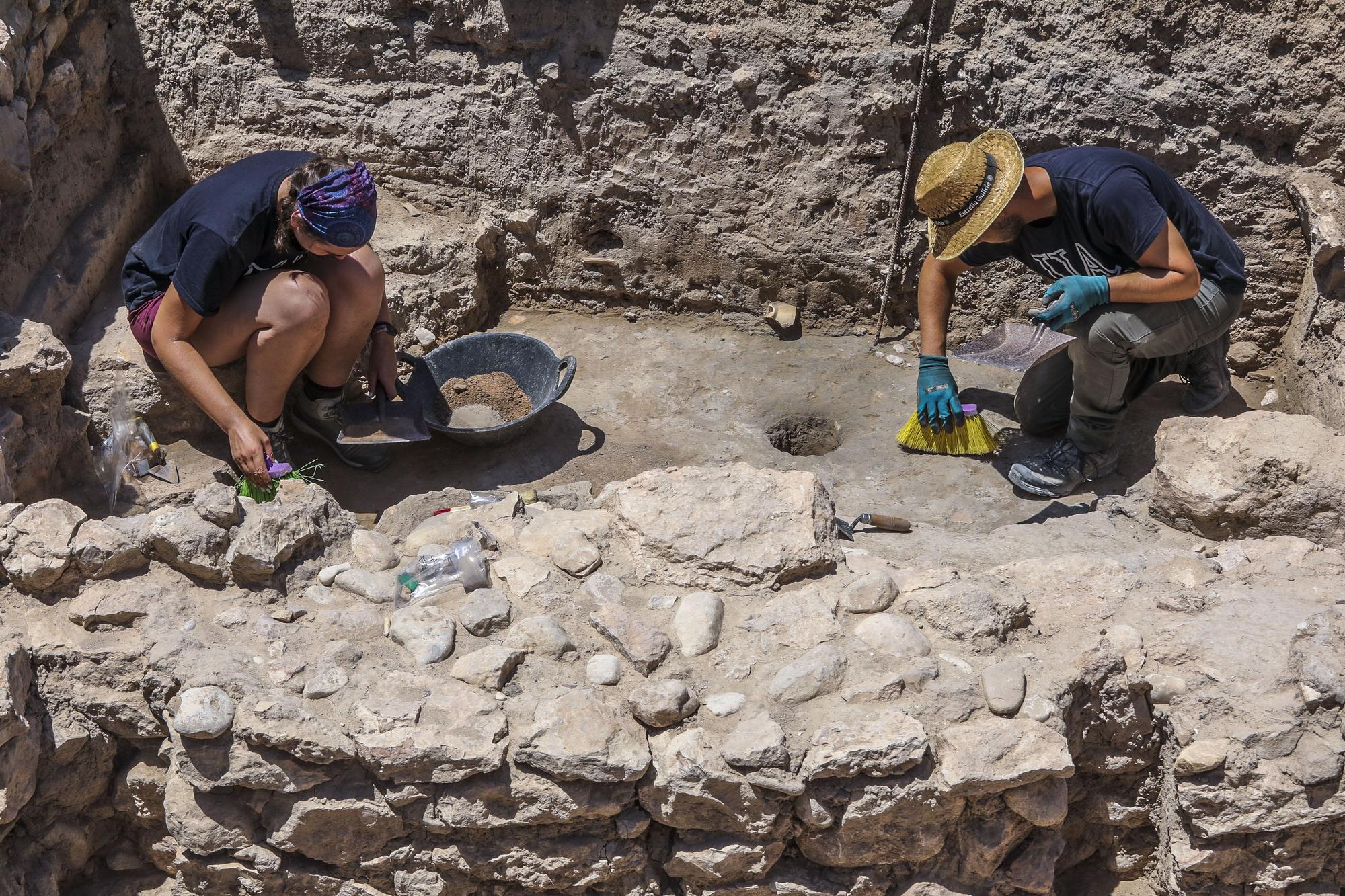 Primeras casas íberas halladas en las excavaciones en el yacimiento de La Alcudia en Elche