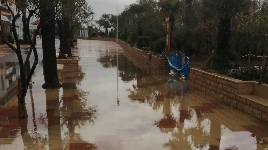 Canet rechaza las soluciones de Costas ante la inundación del paseo