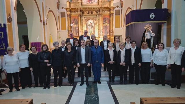 La Asociación Coral de Lumpiaque participó junto con los coros de Casablanca y Casetas.