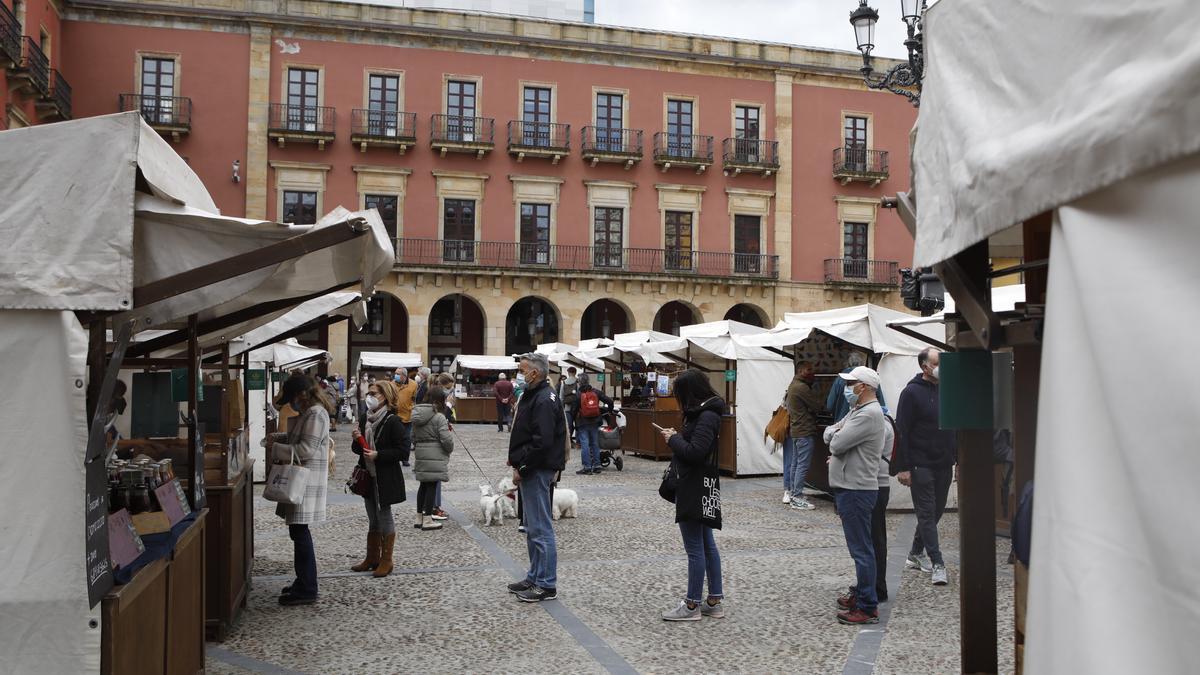 Mercado de la plaza Mayor de Gijón.