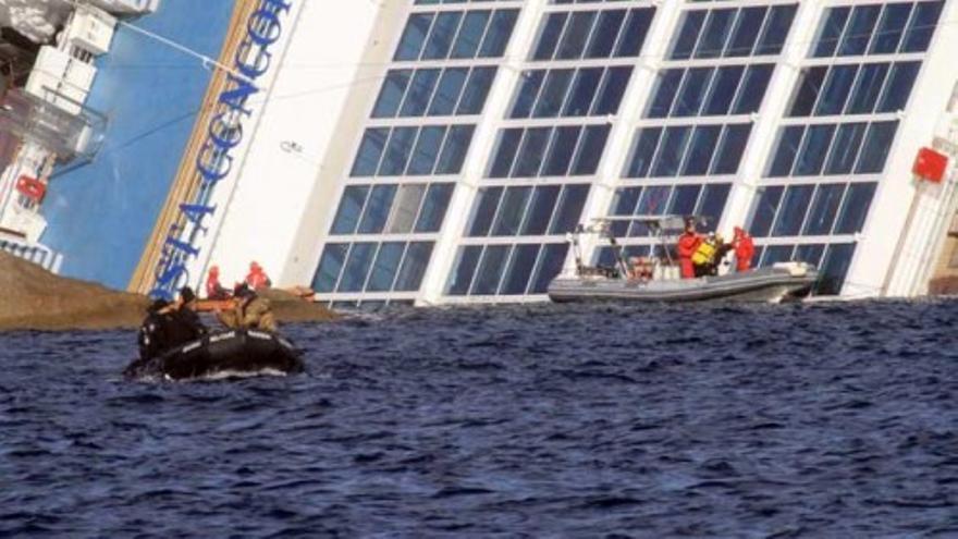 El número de desaparecidos del 'Costa Concordia' aumenta de 16 a 29 personas