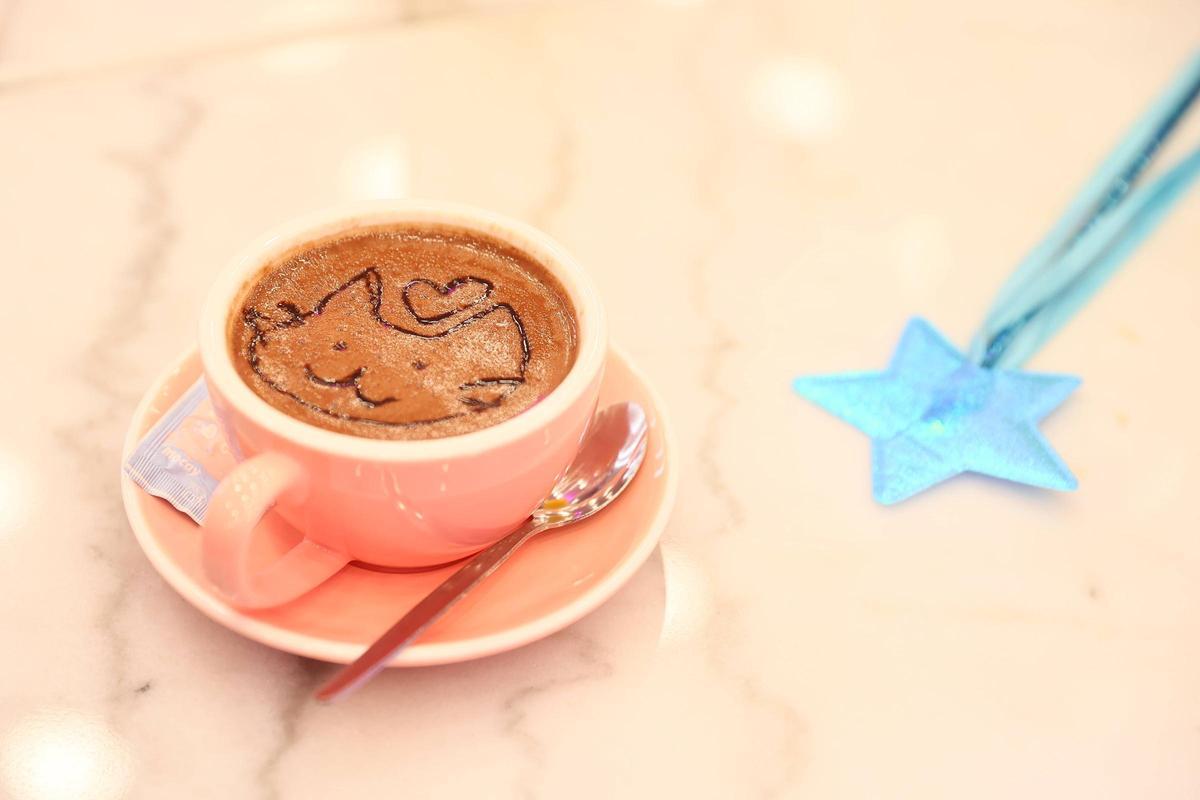 Un café de la Cafetería Kawaii en ParqueAstur