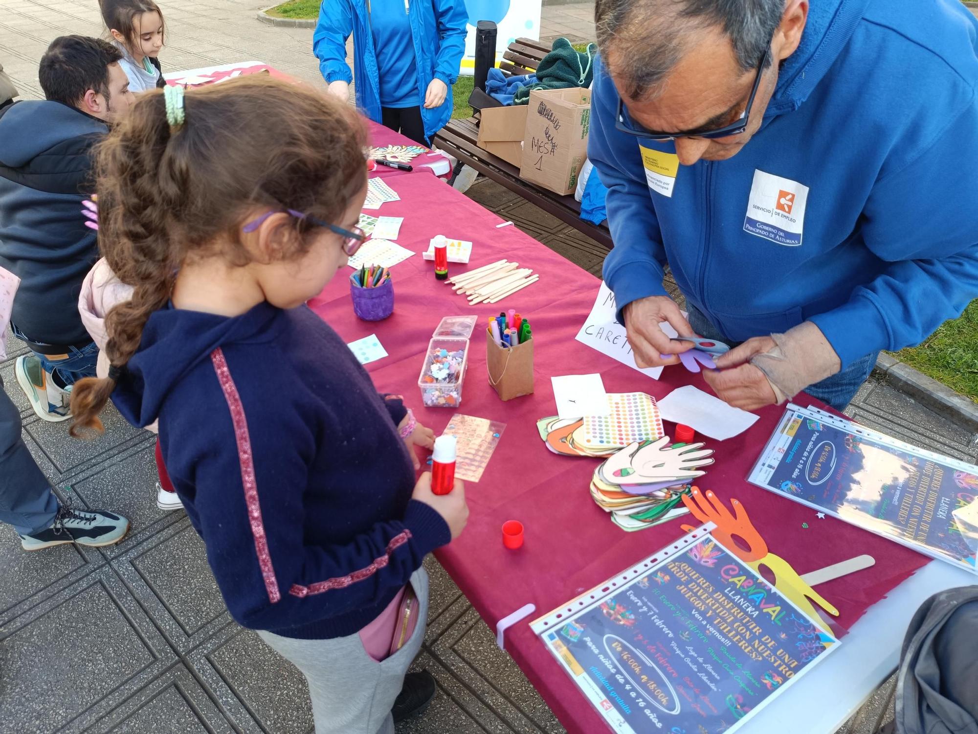 En imágenes: así son los talleres de carnaval de Llanera