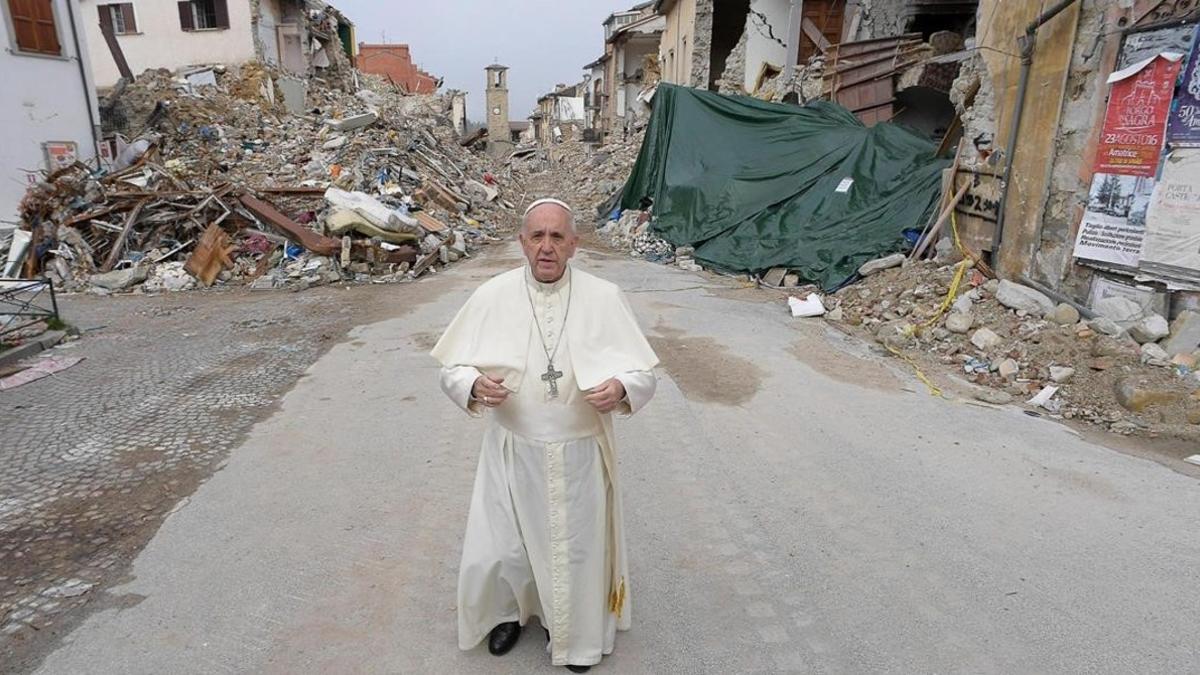 El Papa, en Amatrice