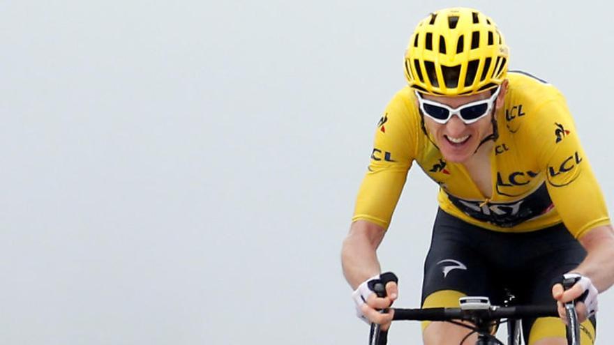 Geraint Thomas, durante la ascensión final.