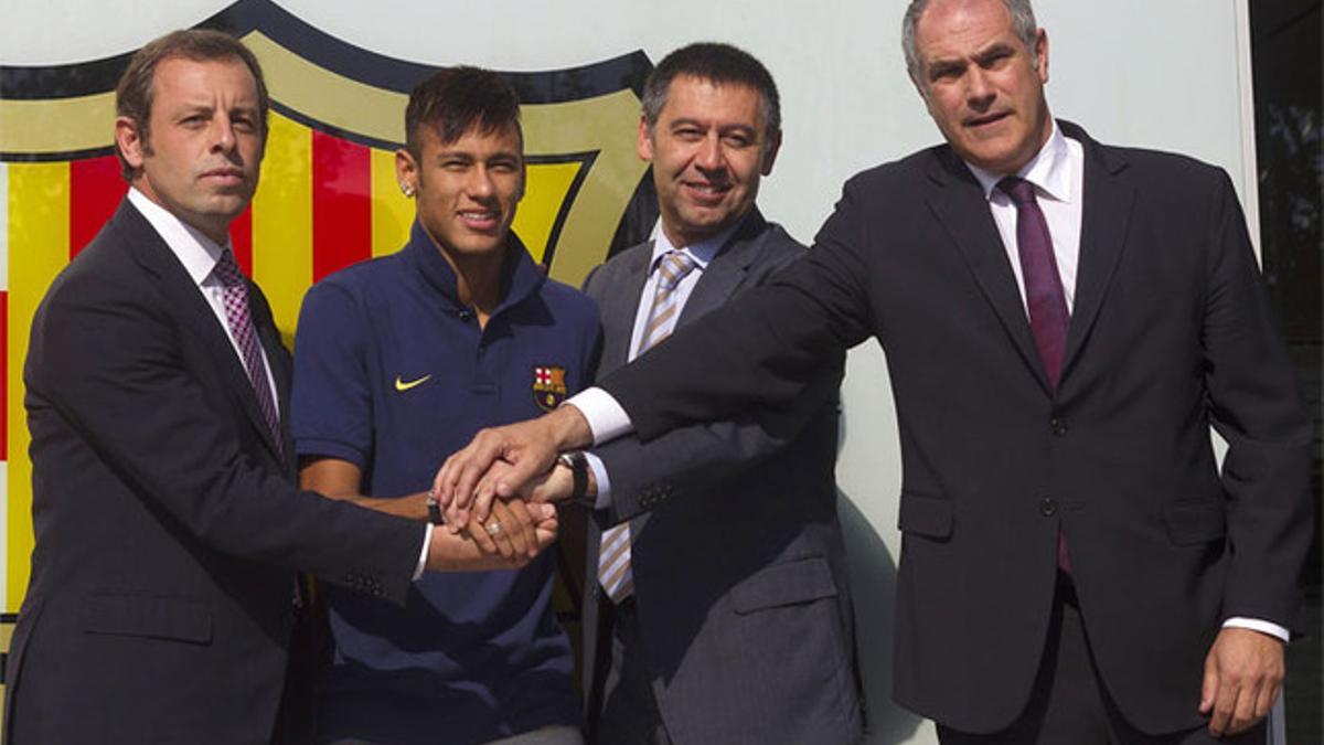 Rosell, Bartomeu y Zubizarreta en la presentación de Neymar