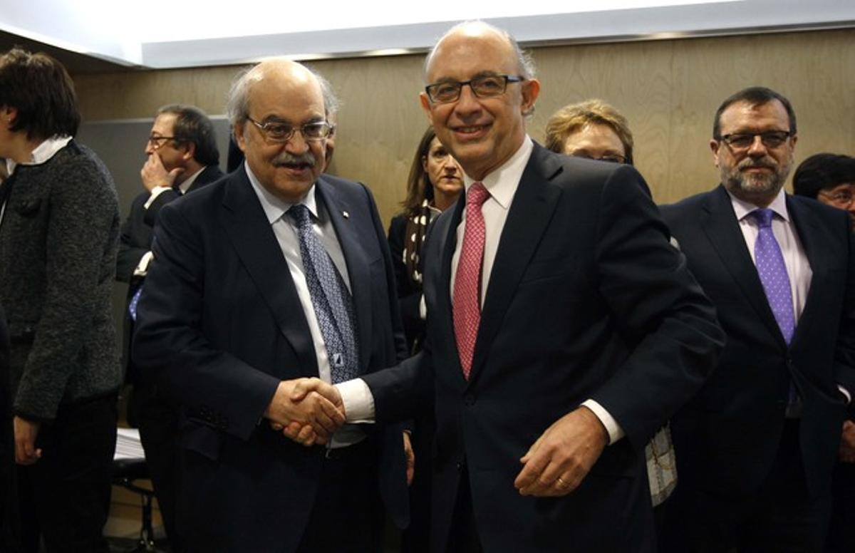 El conseller d’Economia de la Generalitat, Andreu Mas-Colell, amb el ministre d’Hisenda, Cristóbal Montoro.