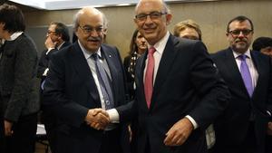 El ’conseller’ de Economia de la Generalitat, Andreu Mas-Colell, con el Ministro de Hacienda Cristobal Montoro.