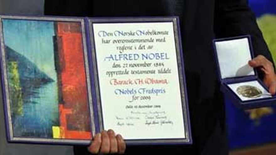 Obama justifica el recurso de la guerra al recoger el Nobel de la Paz