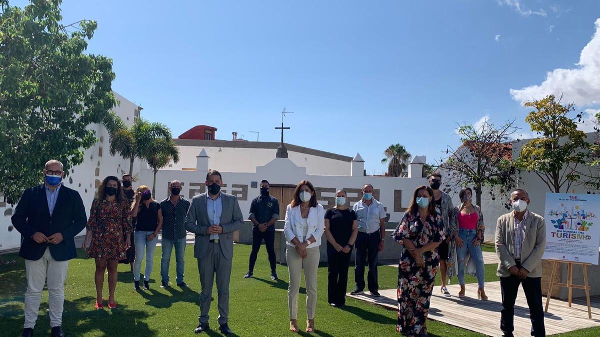 Miembros de la Corporación municipal y de las empresas participantes en los eventos.