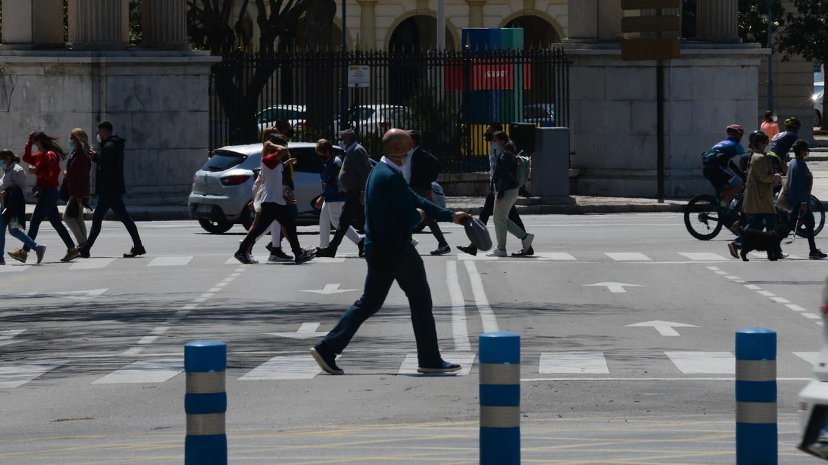 Descienden hasta 374 el número de contagios diarios en Málaga