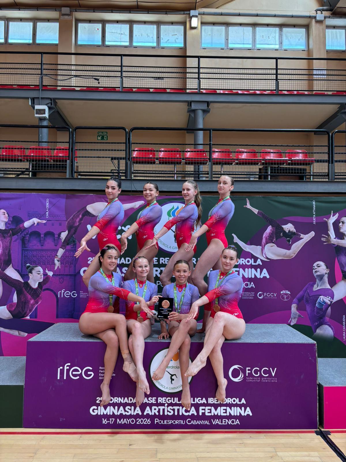 El Club Gimnastic La Plana tras conseguir el Tercer Puesto 2